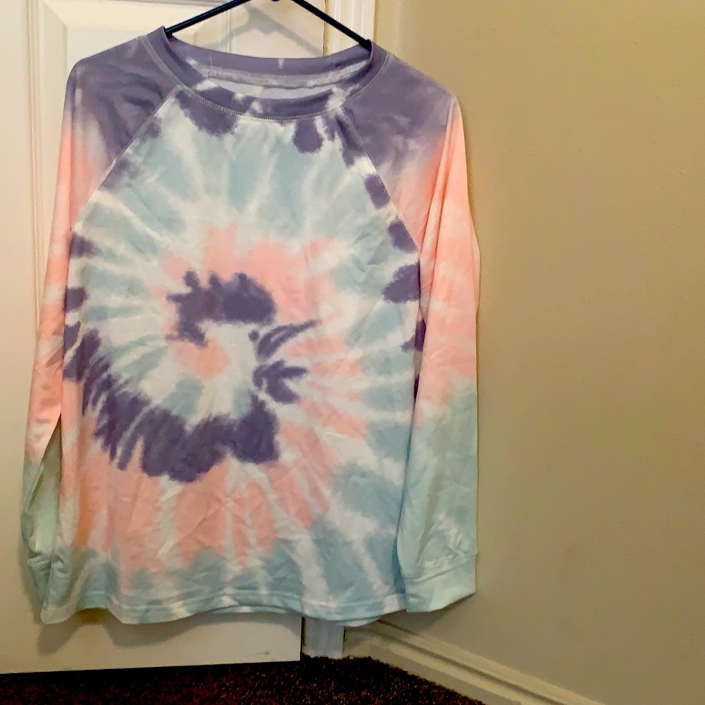 Tie dye long sleeve shirt